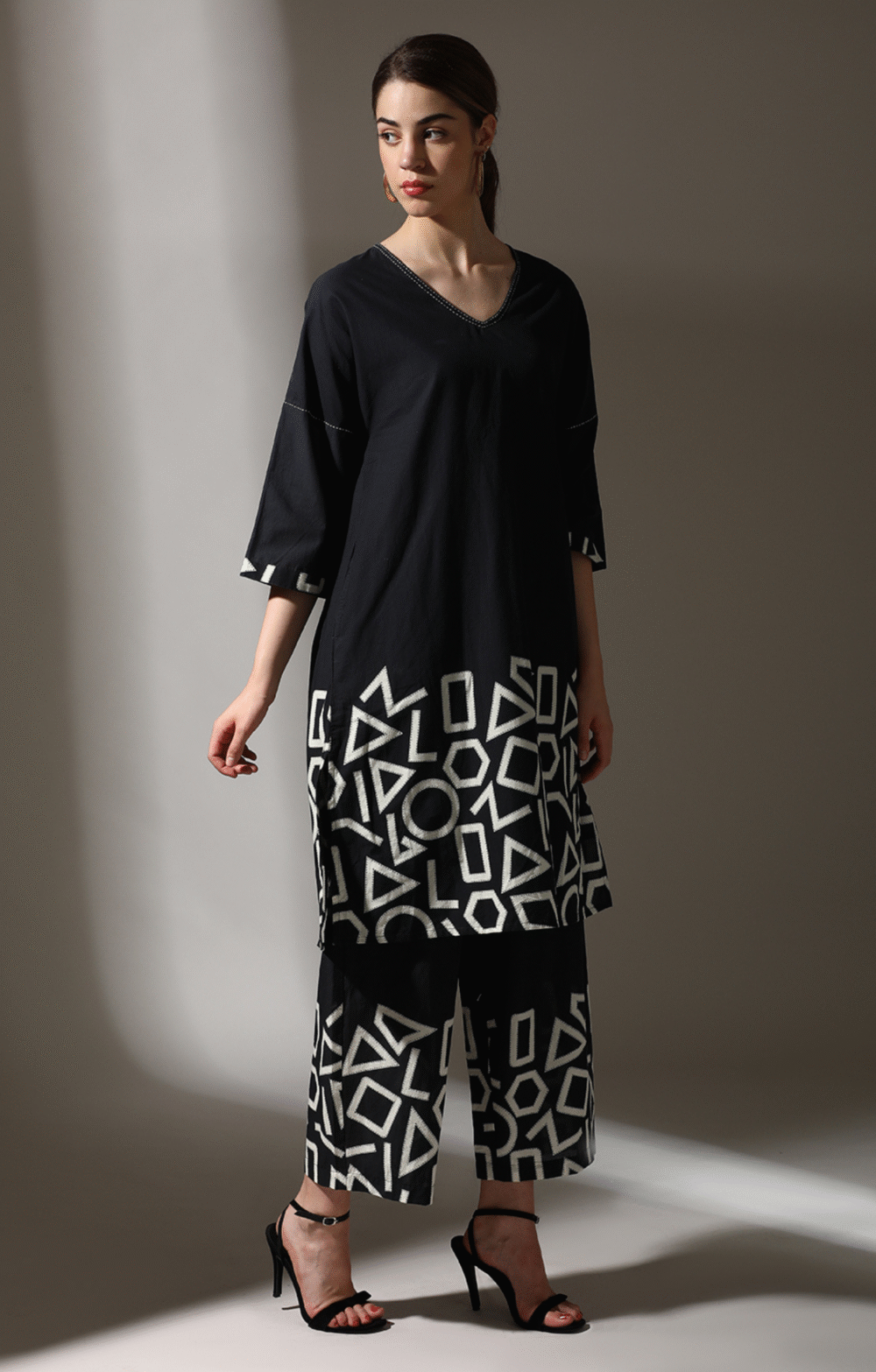 Monochrome Maze